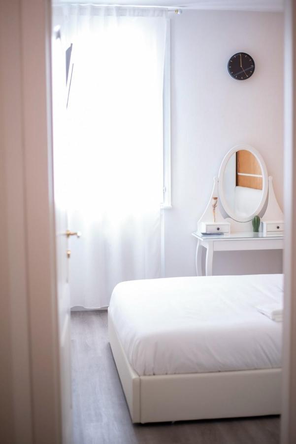 Isabel Apartaments Old Town بادوفا المظهر الخارجي الصورة